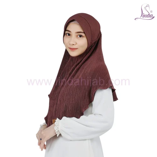 Luxurious Pleated Dark Brown Hijab for Girls - Elegant & Comfortable Wear - Image 2