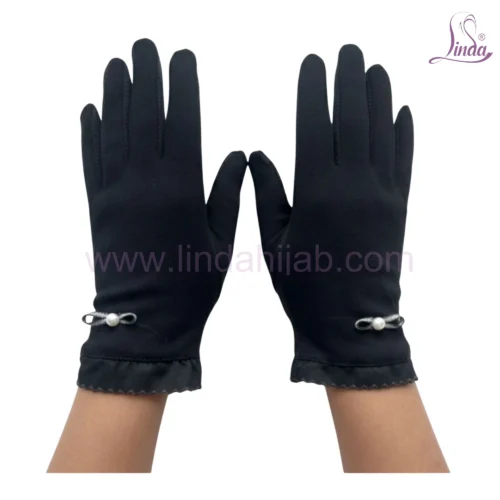 Classic Ivory Cotton Gloves with Ruffle Cuff and Bow Detail - Image 6