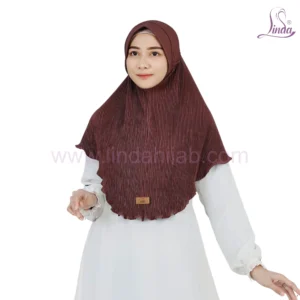 Luxurious Pleated Dark Brown Hijab for Girls - Elegant & Comfortable Wear