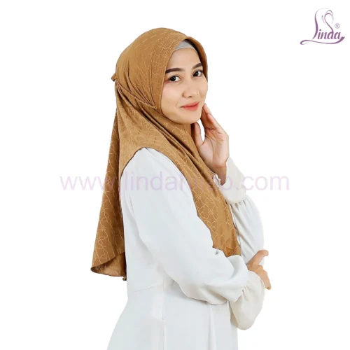 Elegant Patterned Beige Hijab for Girls – Stylish, Comfortable & Modest Wear - Image 2