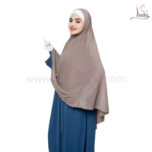 Elegant Taupe Draped Hijab – Perfect for All Occasions - Image 3