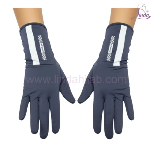 Romantic Lace Bridal Gloves with Pearl Embellishments - Image 4