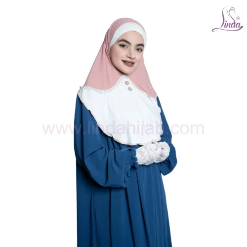 Two-Tone Short Khimar with Button and Lace Detailing - Image 4