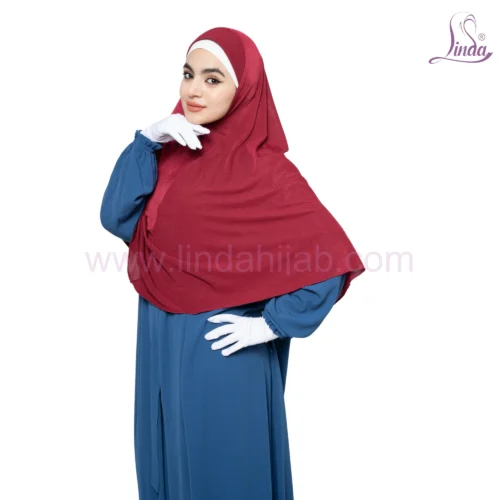 Maroon Single-Layer Khimar – Bold and Modest - Image 5